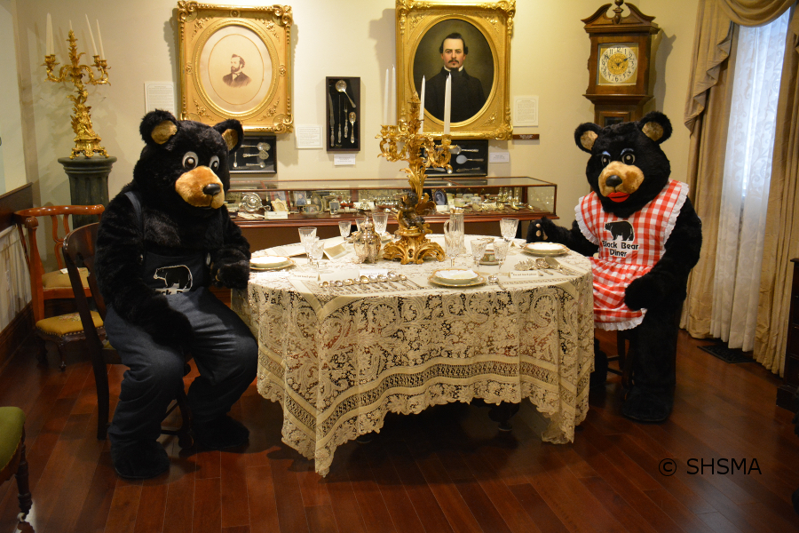 the bears at the museum dining table
